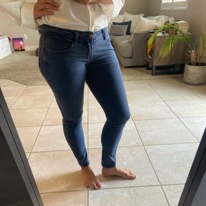 Zara jeans but make it comfy :)